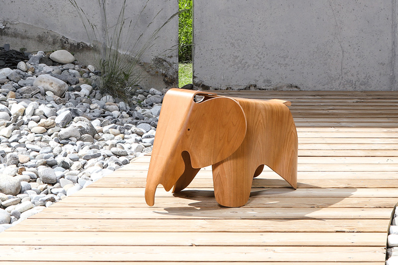 Eames Elephant plywood par VITRA